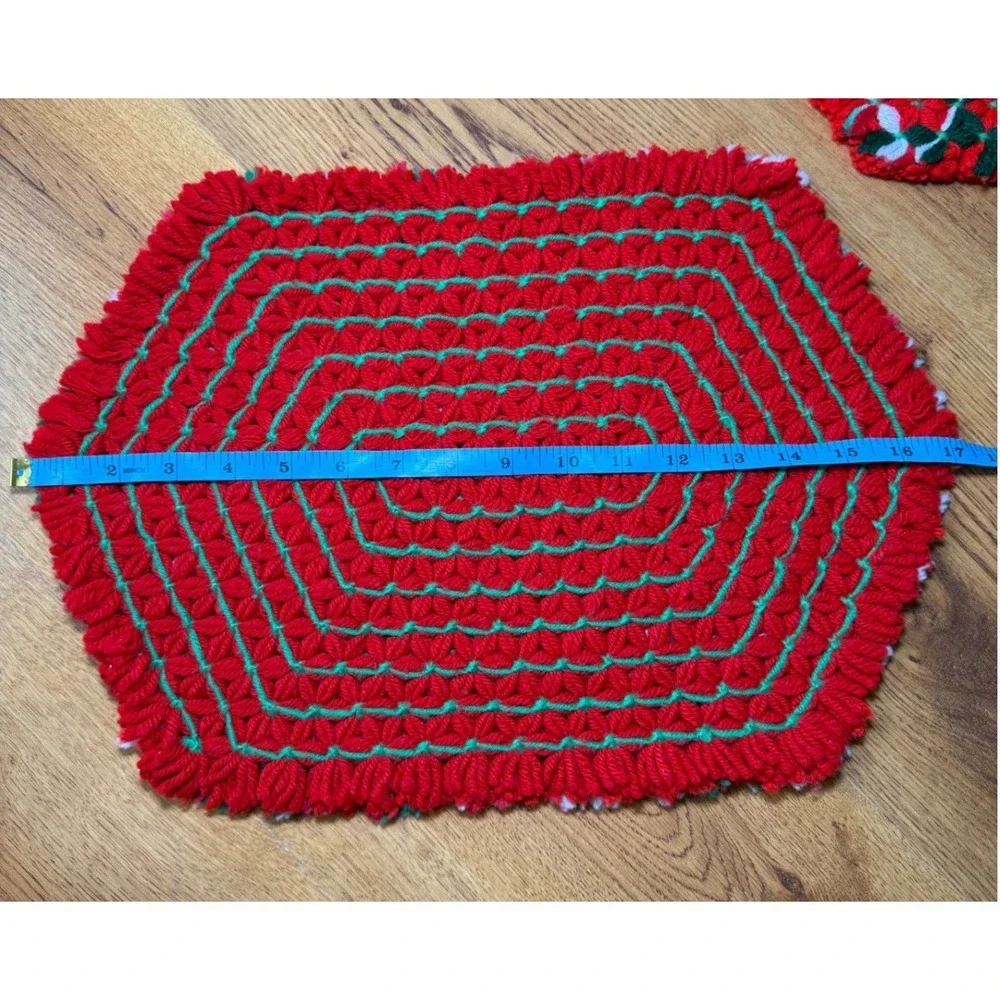 Vintage Handmade Loom Woven Christmas Placemats Red Green Crochet Reversible
